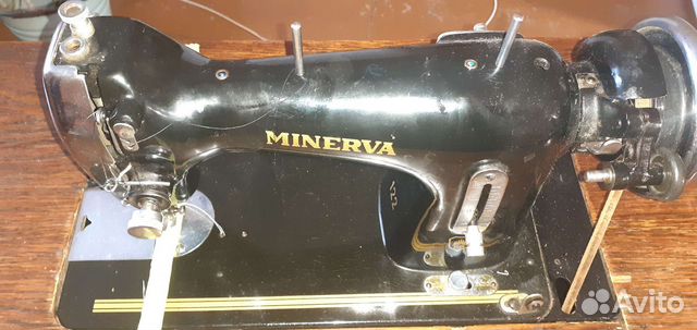 Швейная машинка minerva