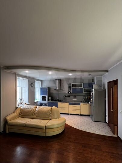 2-к. квартира, 72,1 м², 9/10 эт.