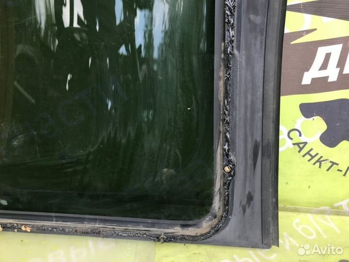 Стекло двери заднее левое Dodge Caravan 3 3.0