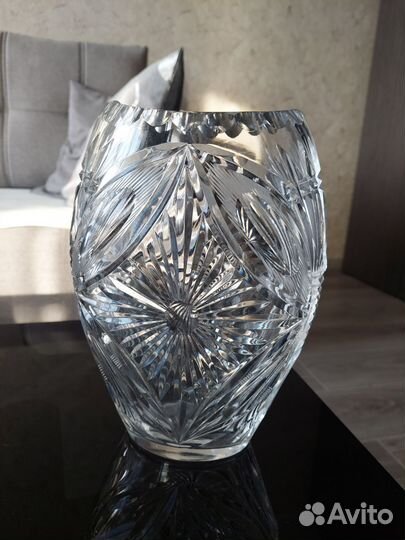 Ваза хрустальная