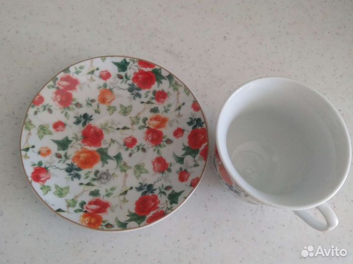 Чашка с блюдцем в подарочной упаковке