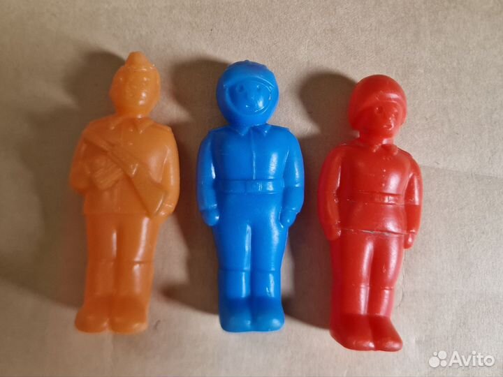 Солдатики (дутый пластик ) СССР