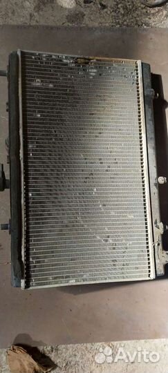 Радиатор охлаждения на Cadillac CTS