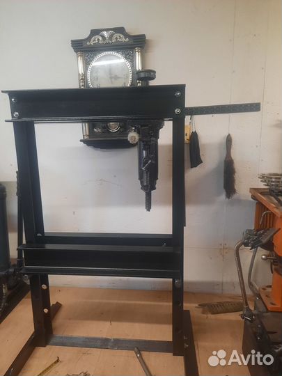 Пресс для гаража гидравлический 10 т с домкратом