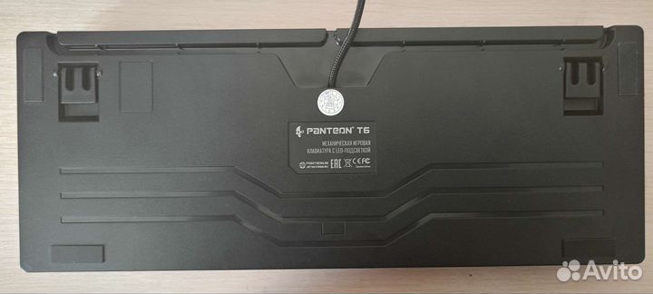 Механическая клавиатура, мышка, коврик