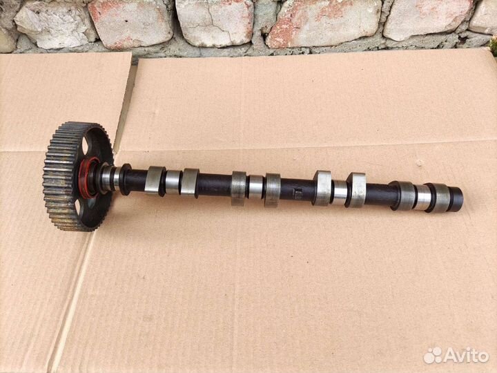 Распредвал впускной Kia Sportage 1 2.0 FE 128 лс