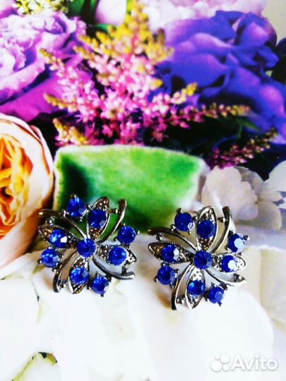 Серьги, кулоны, броши