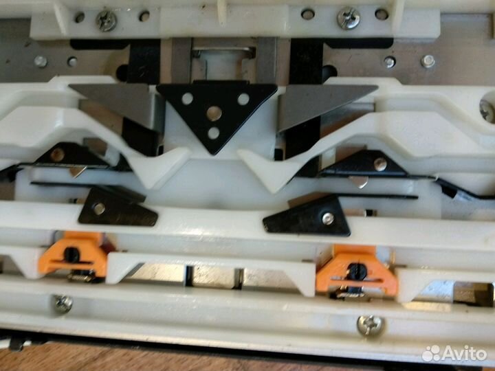 Вязальная машина Бразер KH880