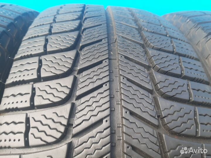 Michelin X-Ice 3 215/45 R17 94H