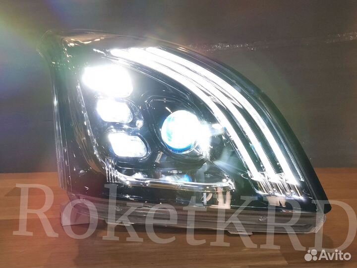 Фары Toyota Land Cruiser Prado 120 02-09г