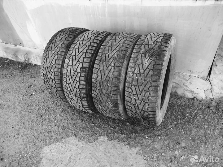 Pirelli Ice Zero 235/65 R17 108T