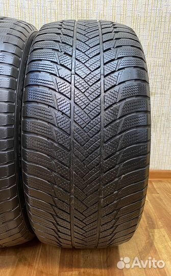 Bridgestone Blizzak LM-001 265/50 R19