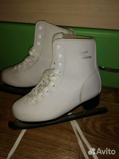 Коньки для принцессы, размер 33-34, состояние отли