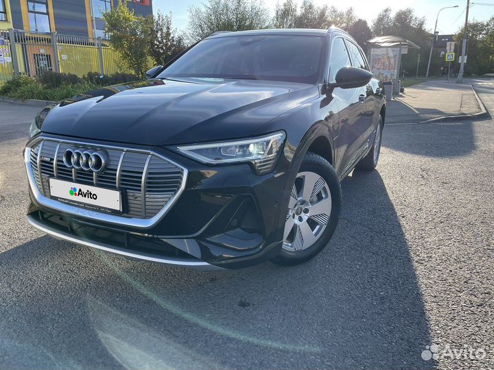 Audi e-tron 313 л.с. AT, 2020, 18 000 км