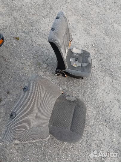 Сиденья купэ откидные гольф 2