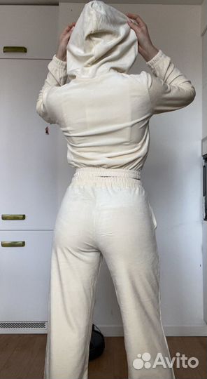 Велюровый костюм 44