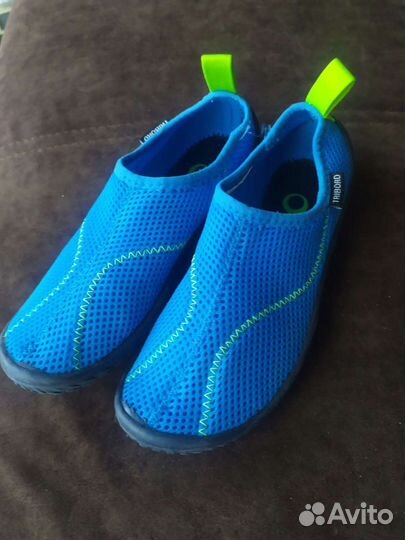 Коралловые тапочки аквашузы tribord,р32(20,5-21см)