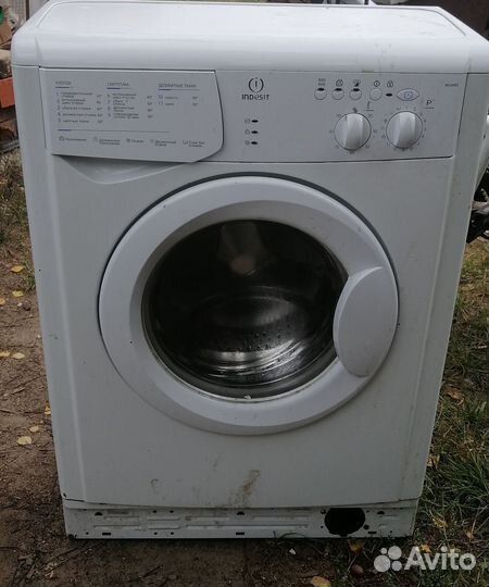 Cтиральная машина indesit wiun 82 (на запчасти )