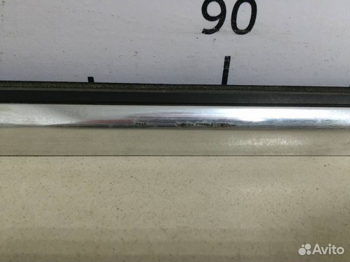 Уплотнитель стекла двери Volkswagen Tiguan 2017