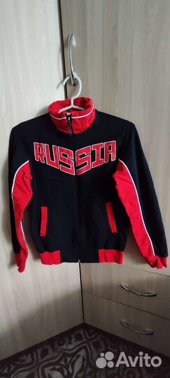 Спортивная кофта