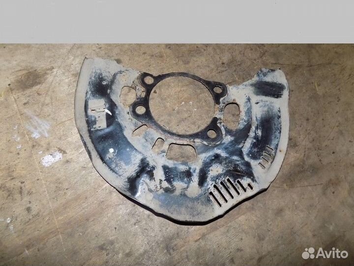 Пыльник тормозного диска Corolla E15 2006-2013