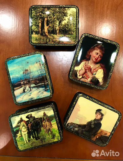 Шкатулки лаковые