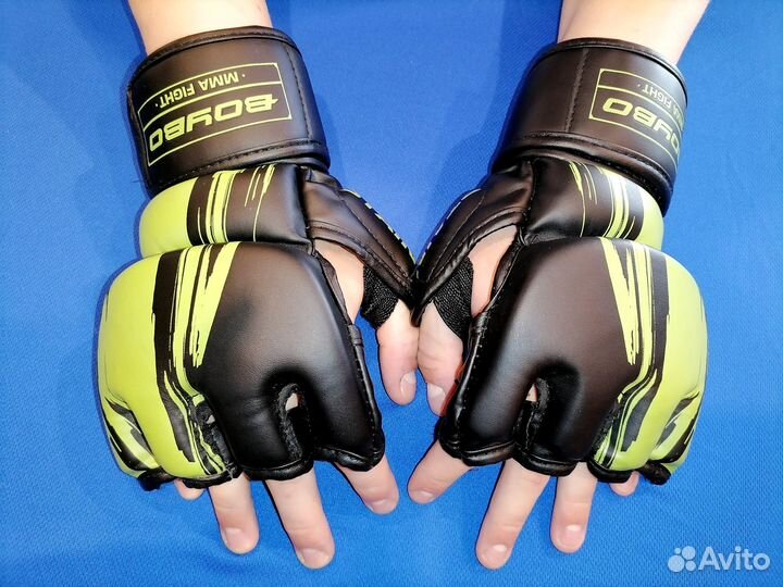 Перчатки для единоборств мма