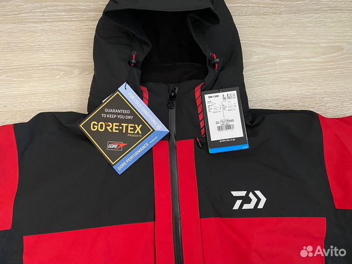  Daiwa DW-1309 Provisor Gore-Tex Product Combination Up Winter  Suit : Clothing, Shoes & Jewelry
