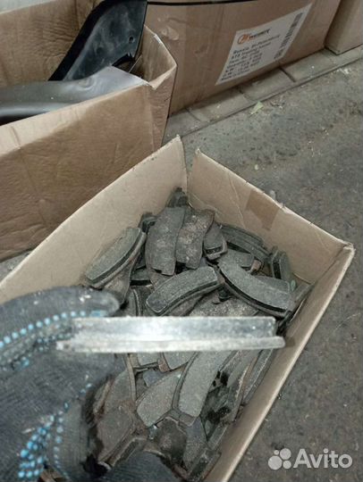 Продам. Тормозные колодки передние на Ниву