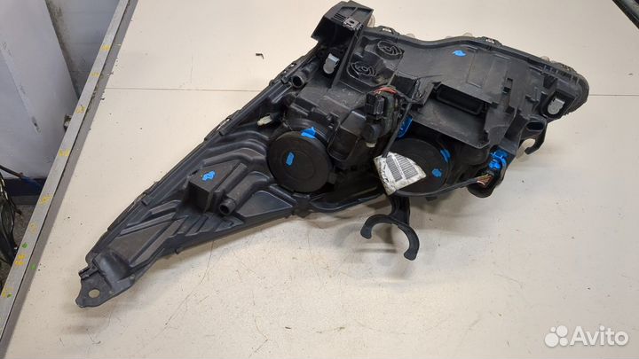 Фара (передняя) Peugeot 3008, 2011