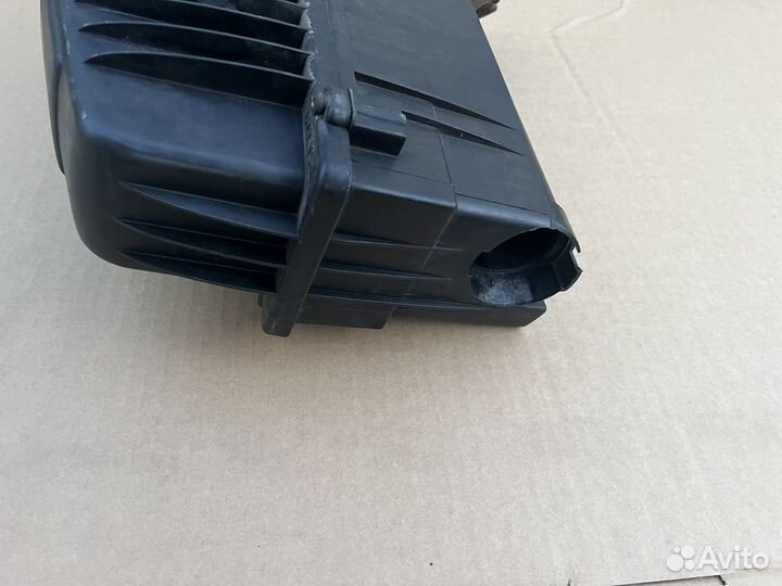 Корпус воздушного фильтра Peugeot 207