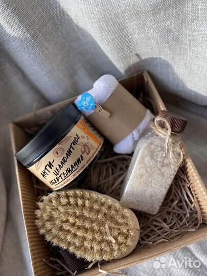 Подарок девушке/подруге/маме/бабушке/коллеге