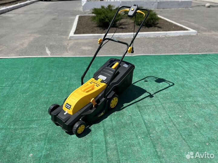 Газонокосилка электрическая