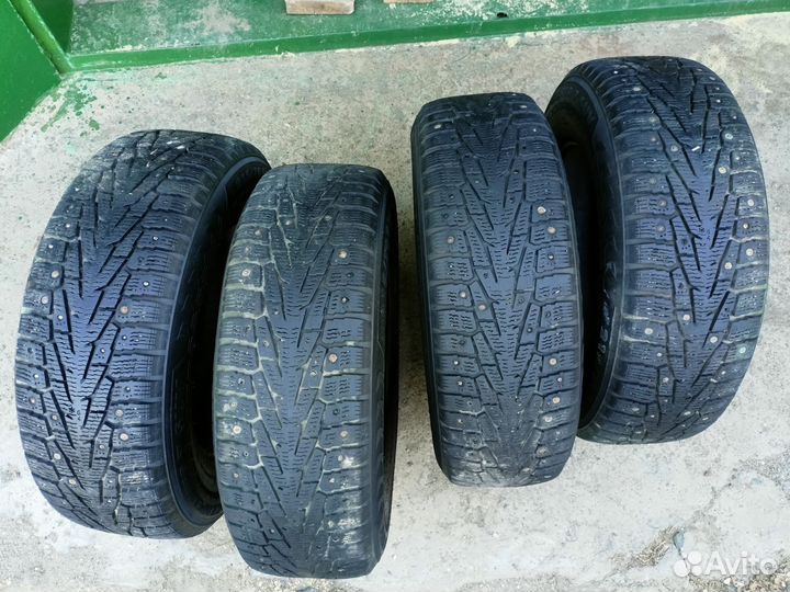 Nokian Tyres Hakkapeliitta 7 SUV 215/70 R16 100T