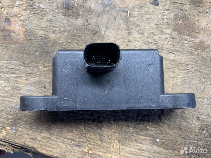 Датчик ускорения Mitsubishi