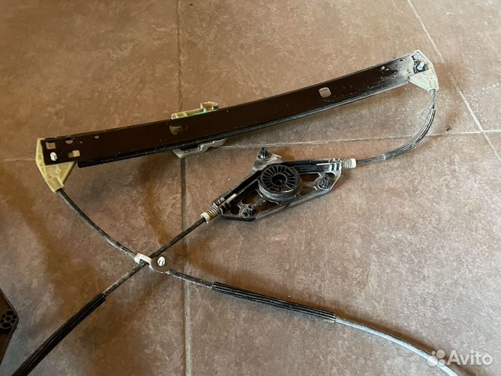 Стеклоподъемник передний VAG Skoda Oсtavia A7