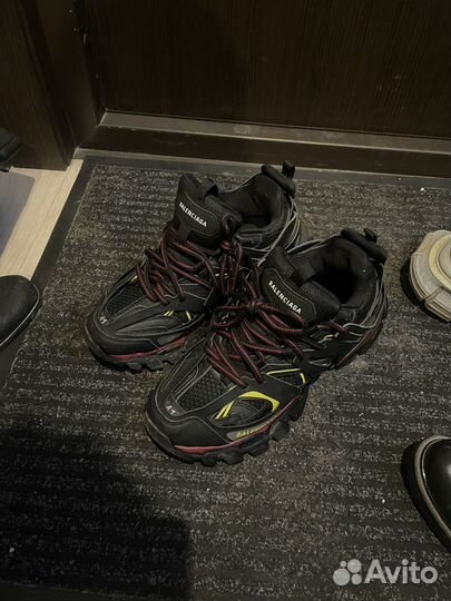 Balenciaga track 1 bordeaux