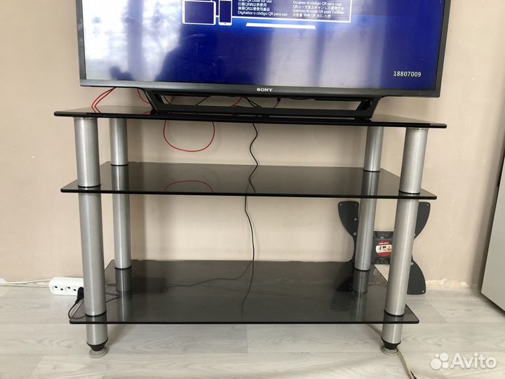 Стеклянная тумба