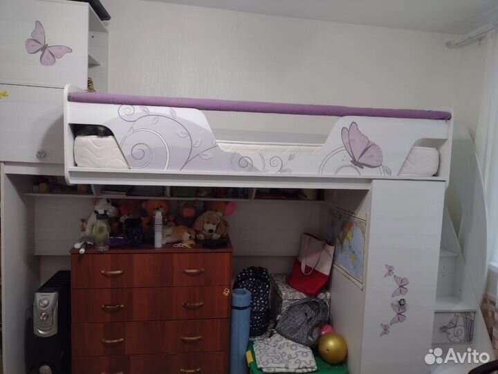 Кровать чердак со столом