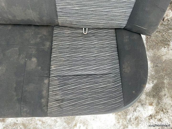 Сиденье Renault Logan I заднее