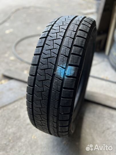 Pirelli Ice Asimmetrico 245/45 R17
