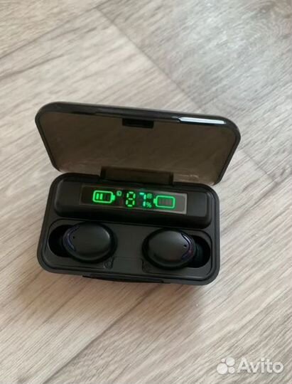 Беспроводные наушники с функцией power bank