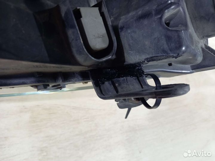 Левая фара Peugeot 307