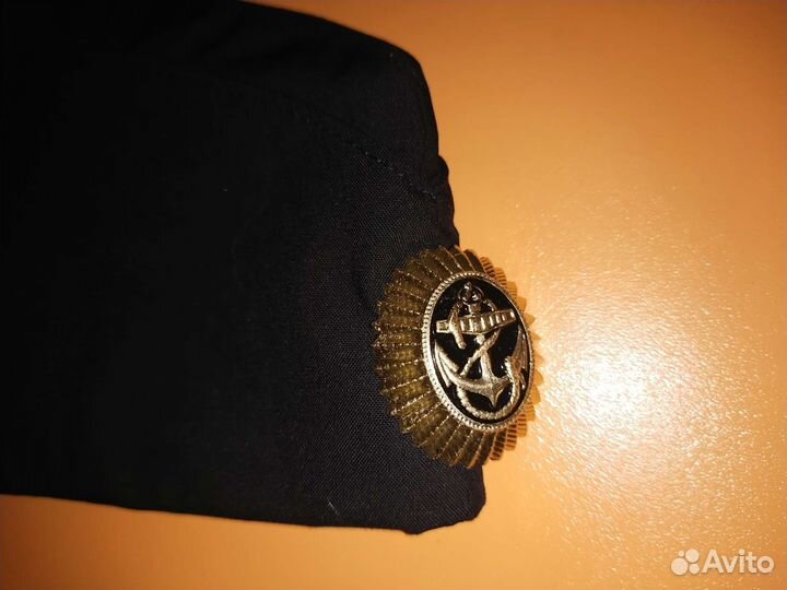 Пилотка тип Б, с золотой кокардой в виде якоря