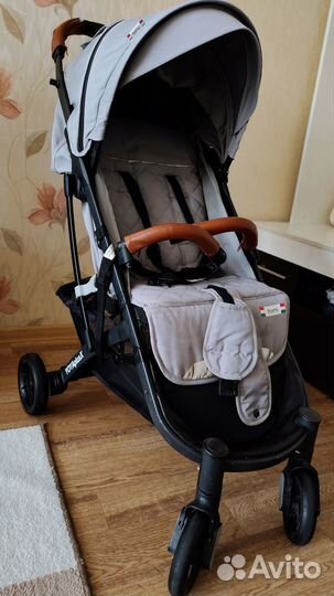 Прогулочная коляска yoya