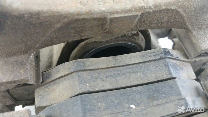 Суппорт задний правый Mercedes Vito W639 646.983