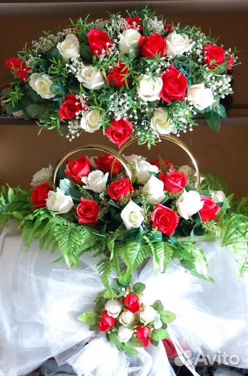 Свадебное украшение на машину