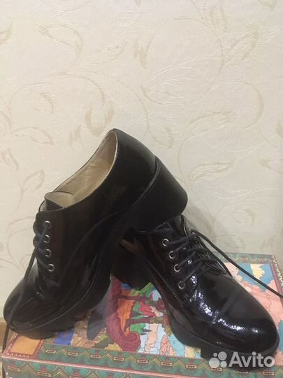 Туфли женские 35 размер черные б/у мало