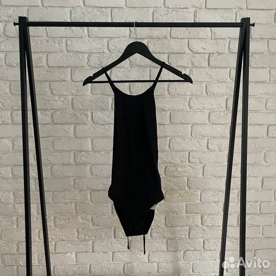 The row купальники 2