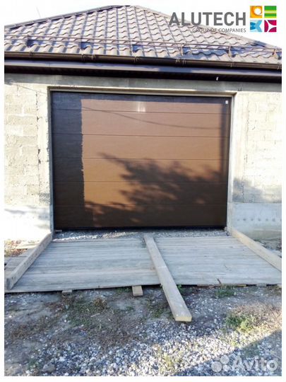 Гаражные ворота alutech